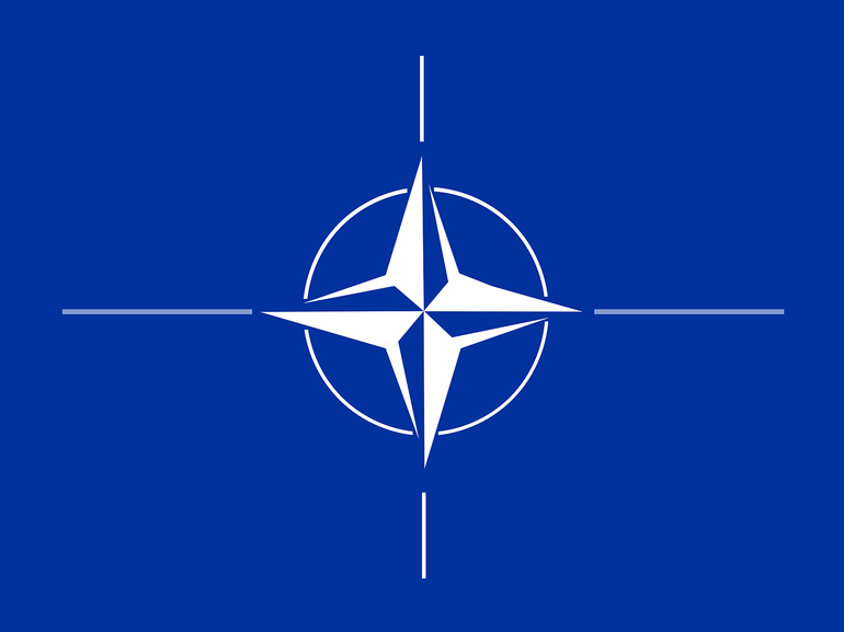 Şeful diplomaţiei franceze: Europa are nevoie de o ”a doua asigurare de viaţă” în plus faţă de NATO 
