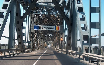 Comisia Europeană va finanţa studiul de fezabilitate pentru construirea unui nou pod peste Dunăre