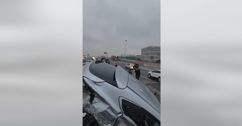 VIDEO. Peste 100 de maşini s-au ciocnit pe o autostradă din China 