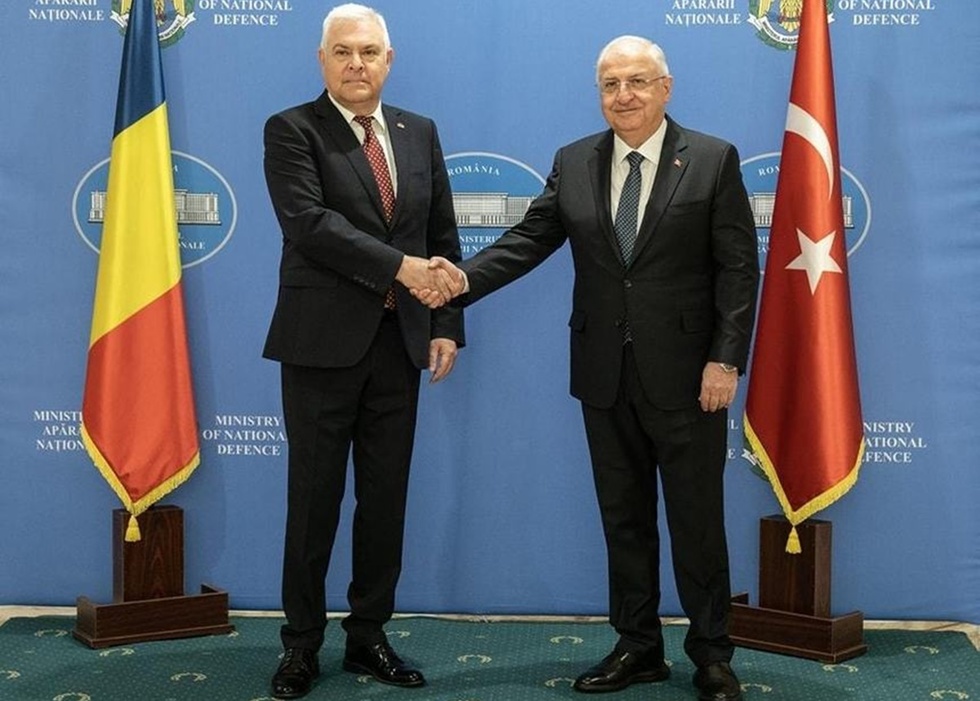 Ministrul Apărării din Turcia, vizită la Bucureşti. Tîlvăr: România, pregătită să participe la grupul privind combaterea minelor marine în Marea Neagră