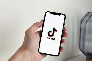 TikTok dă în judecată guvernul SUA, spunând că interzicerea platformei video încalcă primul amendament al Constituţiei americane