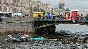 VIDEO. Şcene şocante, în Sankt Petersburg! Momentul în care un autobuz cu pasageri cade în râu