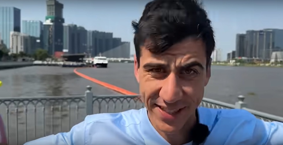 VIDEO. Debutanţi excentrici în Parlamentul European. Un youtuber de 24 de ani din Cipru ajunge eurodeputat