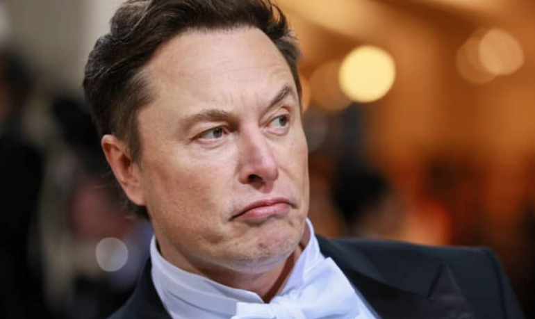 Elon Musk ironizează Microsoft, în două mesaje, după problema tehnică majoră de astăzi