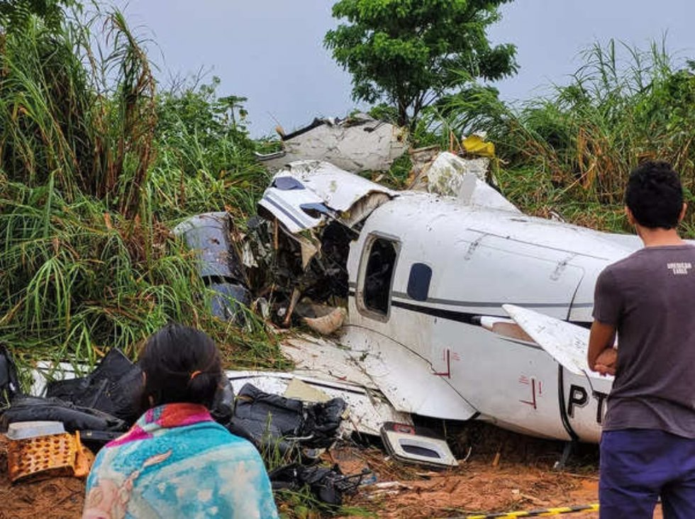 VIDEO. Filmul prăbuşirii avionului din Brazilia. Martorii povestesc scene cumplite din timpul picajului