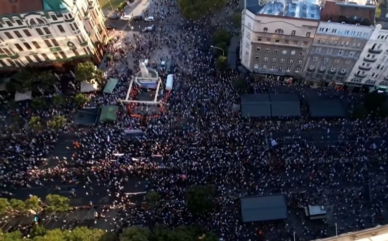 VIDEO. Protest de amploare la Belgrad împotriva unui proiect minier controversat. Poliţia a făcut arestări