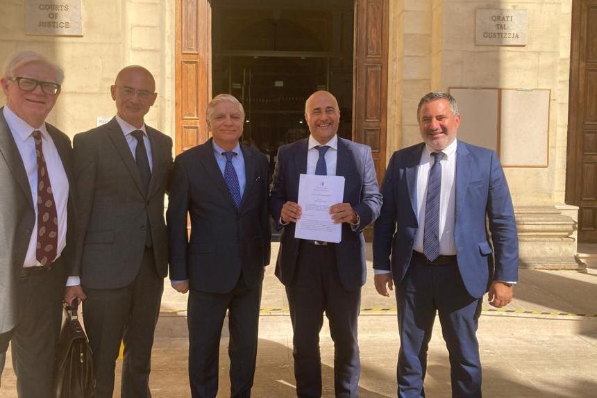 Paul de România nu va fi adus în ţară. Malta respinge cererea de extrădare a României