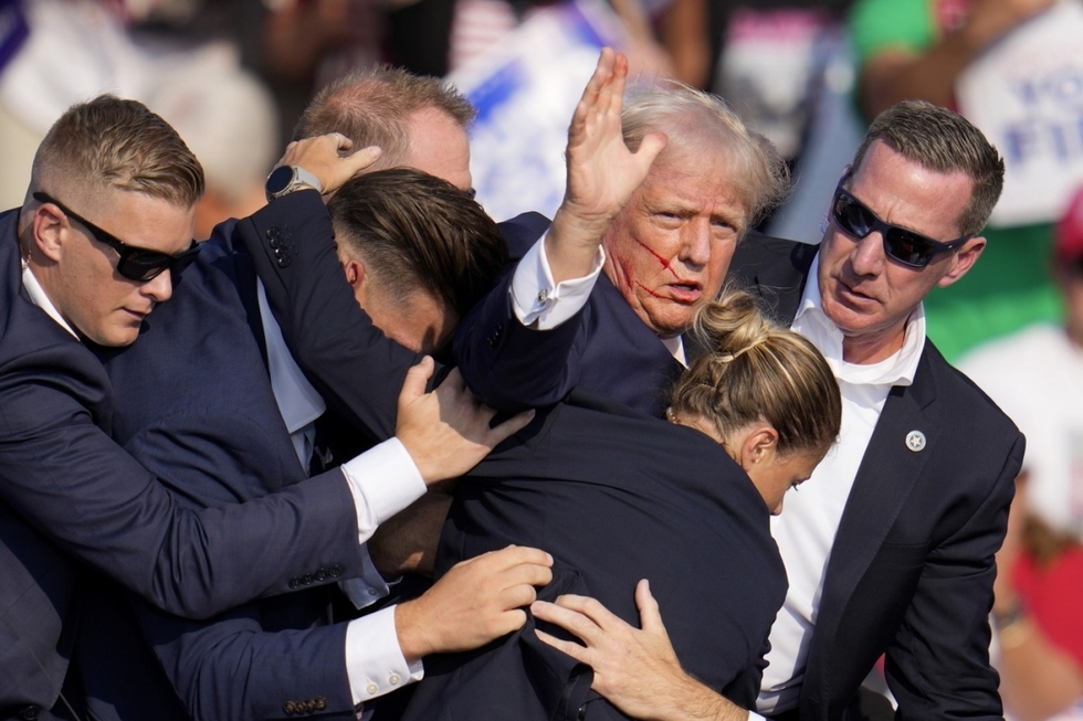 VIDEO. Trump îi acuză în mod direct pe Biden şi Harris pentru tentativa de asasinat: Din cauza lor, Secret Service nu avea personal adecvat