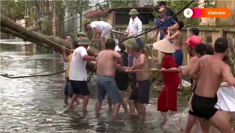 VIDEO. Prăpăd în Vietnam. Taifunul Yagi a luat 59 de vieţi