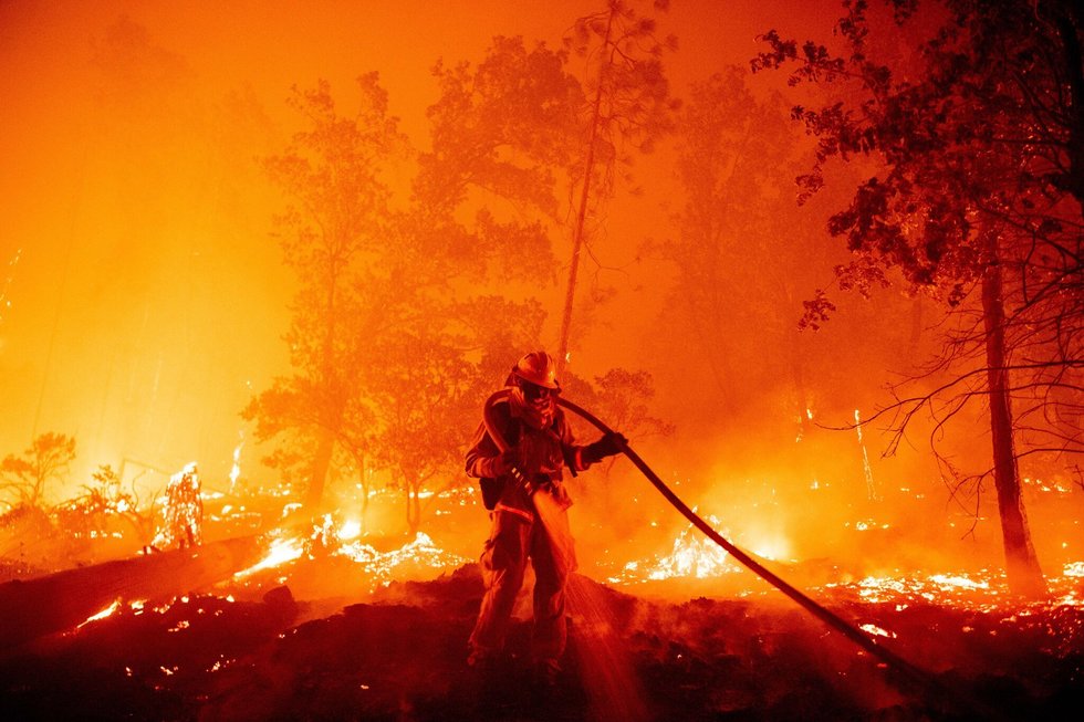 VIDEO. Stare de urgenţă în California! Staţiune montană, rasă de pe faţa pământului în urma incendiilor devastatoare