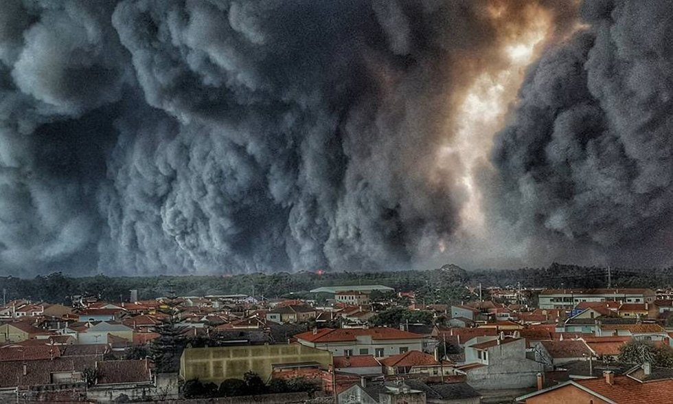 VIDEO. Peisaj apocaliptic în Portugalia. Peste o mie de pompieri luptă cu incendiile de vegetaţie