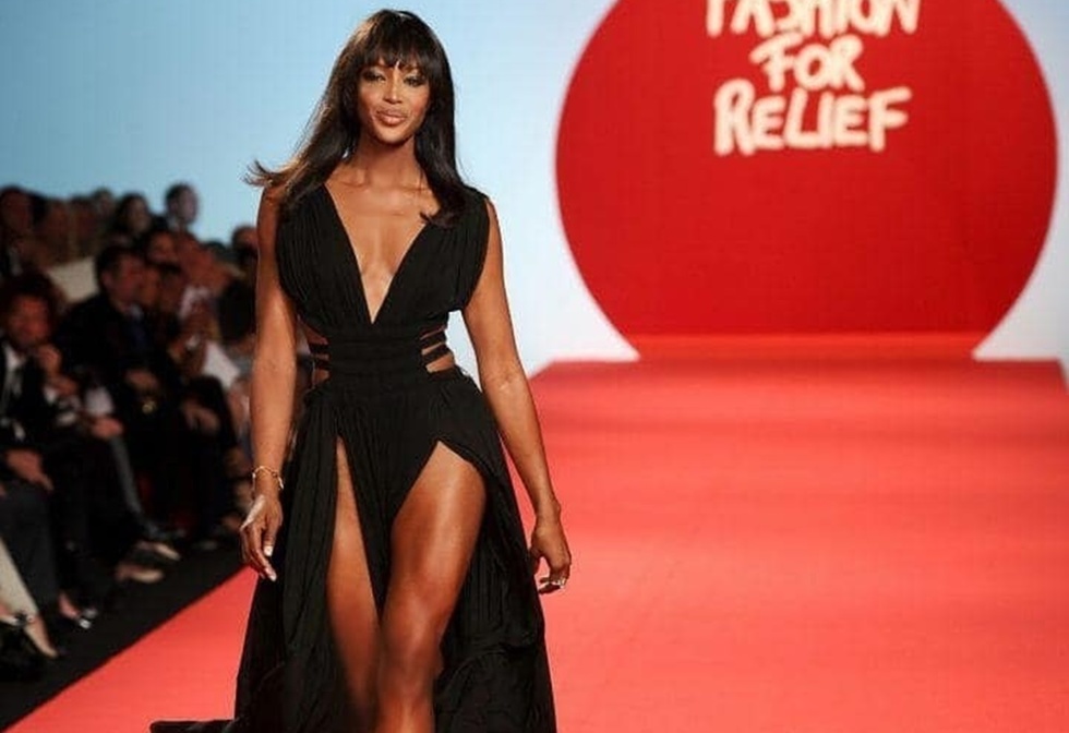 Marea Britanie îi interzice supermodelului Naomi Campbell să mai fie administrator al unei organizaţii caritabile