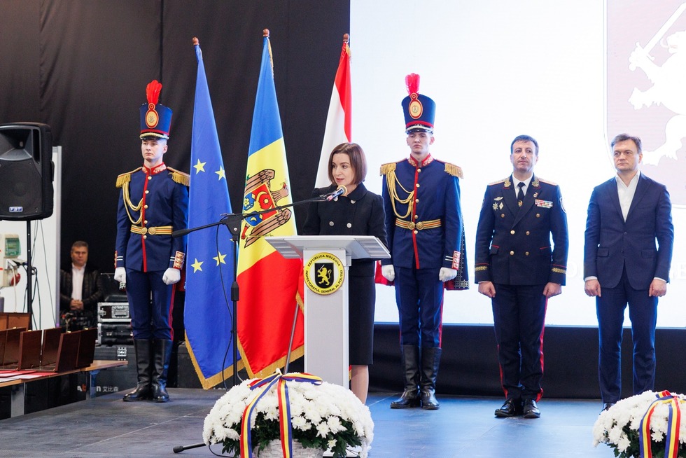 Şeful poliţiei din Republica Moldova afirmă că în ţară au intrat 39 de milioane USD pentru coruperea alegătorilor