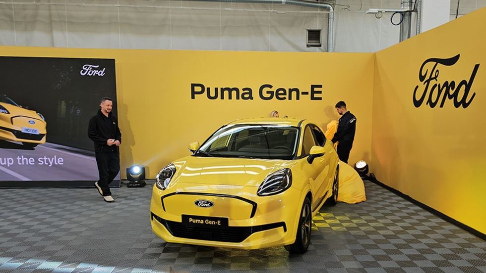 Profit.ro: Ford a prezentat, în premieră mondială la Craiova, noul model electric Puma. Preţ special în România, care dă peste cap concurenţa 