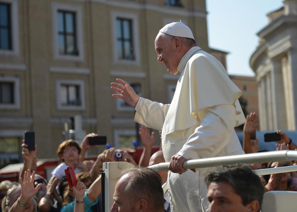 Starea de sănătate a Papei Francisc s-a înrăutăţit, anunţă Vaticanul