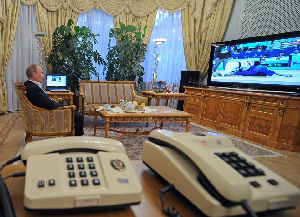 VIDEO. Putin a deschis porţile apartamentului său din Kremlin. Cum arată sanctuarul liderului rus