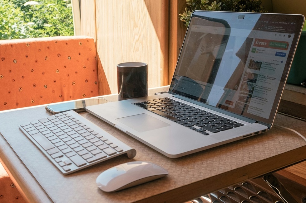 Cafenelele germane încep să interzică laptopurile. Plângeri şi nemulţumiri