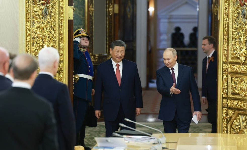 VIDEO. Xi Jinping, primit cu fast la Moscova. Putin descrie China ca fiind o susţinătoare a luptei împotriva „neonazismului”