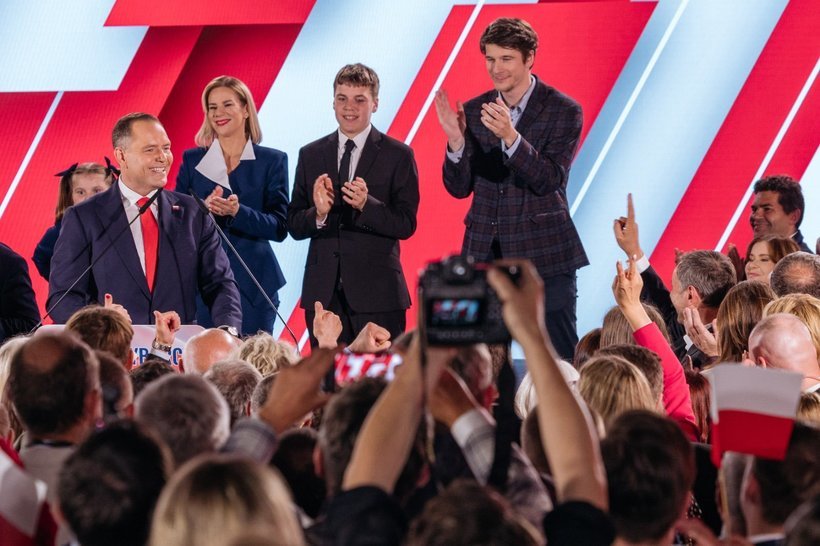 Naţionalistul Nawrocki a câştigat alegerile prezidenţiale din Polonia