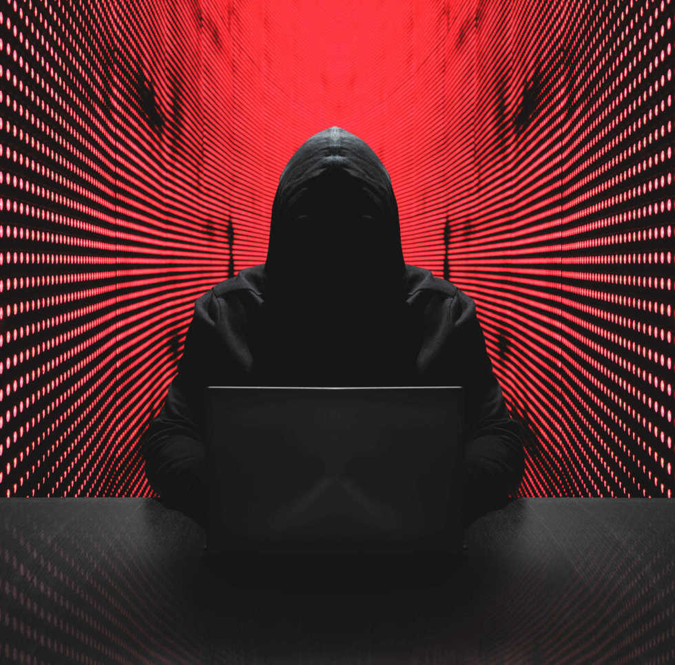Fraudele bancare în era digitală: Cum ţi se pot fura datele prin telefon, e-mail sau WhatsApp în 2025