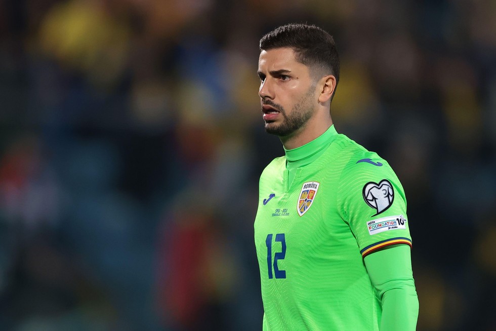Două echipe l-au ofertat pe cel mai bun ”tricolor” din partida cu Austria. Ce a decis portarul român