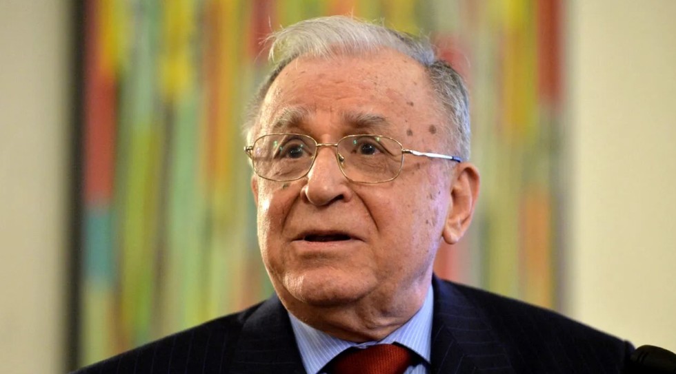 Care este starea de sănătate a lui Ion Iliescu, internat marţi la ATI
