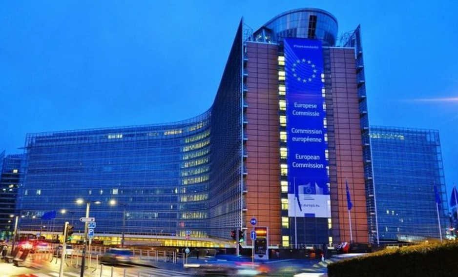 Comisia Europeană prezintă planul de interzicere a gazului rusesc până în 2027 şi ia în considerare şi petrolul