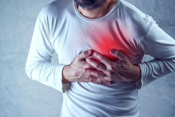 Bărbaţii tineri cu probleme cardiace: Sedentarismul şi lucrul de acasă, explică un cardiolog