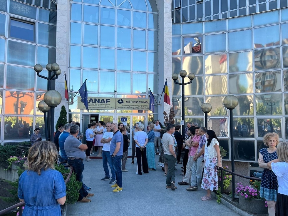 Protestele spontane continuă la ANAF. Sindicatele strâng rândurile