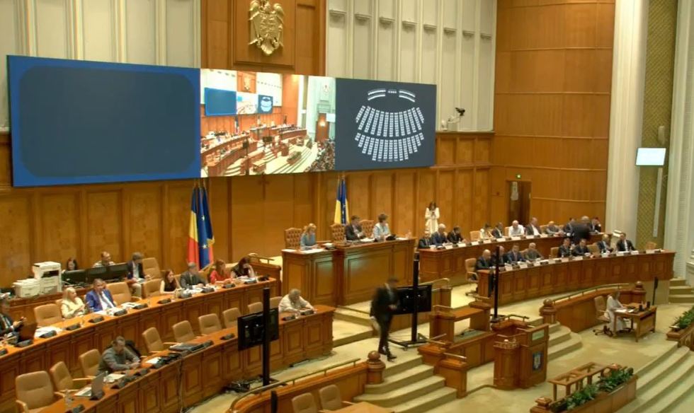 LIVE-VIDEO. Moţiunea de cenzură împotriva guvernului Bolojan a picat (update)
