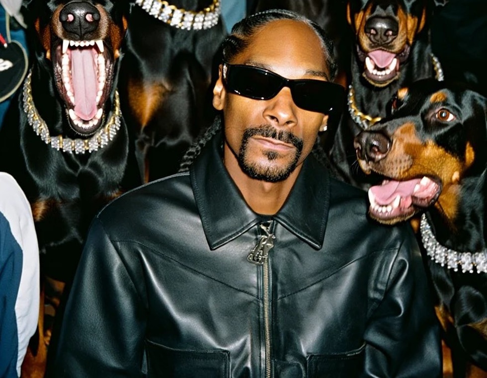 Rapperul Snoop Dogg a devenit proprietar la o echipă din Premier League