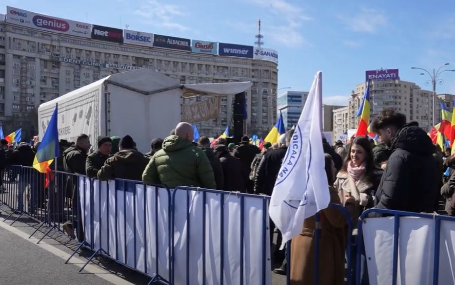 Silvicultorii vor protesta marţi în Piaţa Victoriei solicitând un proiect viabil pentru reorganizarea Romsilva