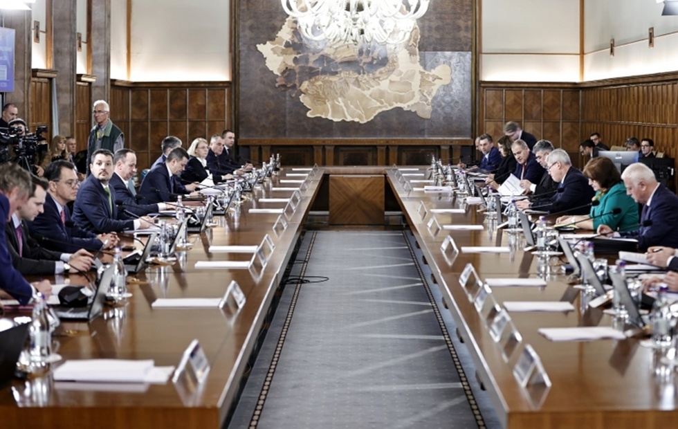 Coaliţia se reuneşte în şedinţă pentru stabilirea măsurilor din al doilea pachet fiscal