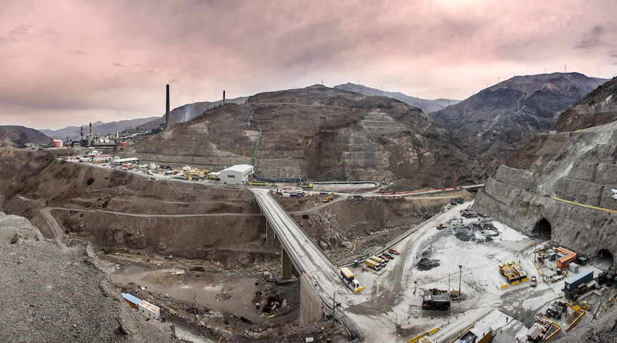 Şase morţi după prăbuşirea celei mai mari mine de cupru din lume, cauzată de un seism puternic