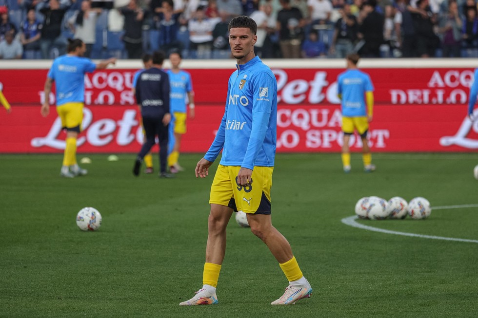 Toate cifrele transferului lui Dennis Man la PSV. Internaţionalul român va fi plătit regeşte la campioana Olandei