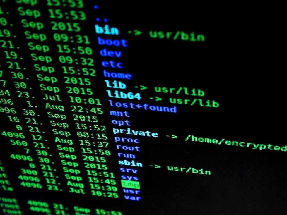 Hackerii au furat mii de documente de identitate din baza de date a hotelurilor din Italia şi acum le vând pe dark web