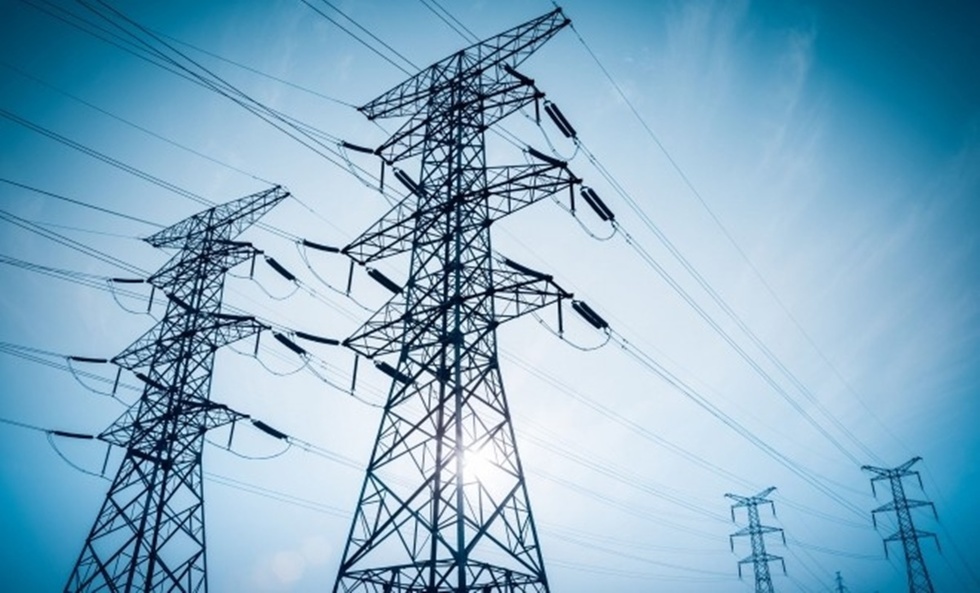 Cu ce explicaţii vin furnizorii pentru scumpirea energiei în iulie, pe lângă eliminarea plafonării