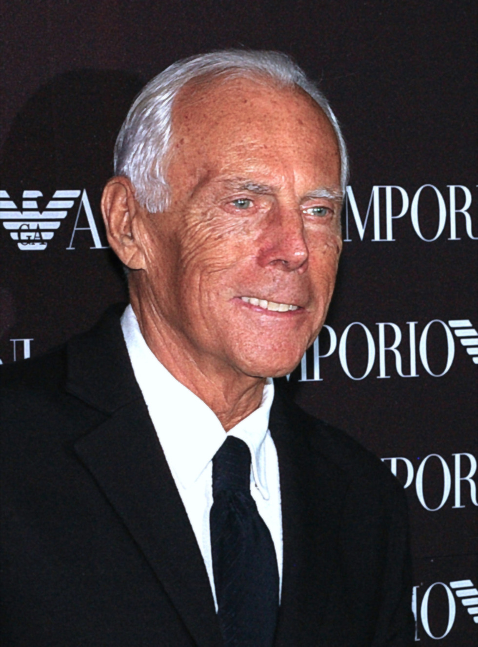 ULTIMA ORĂ Giorgio Armani a murit
