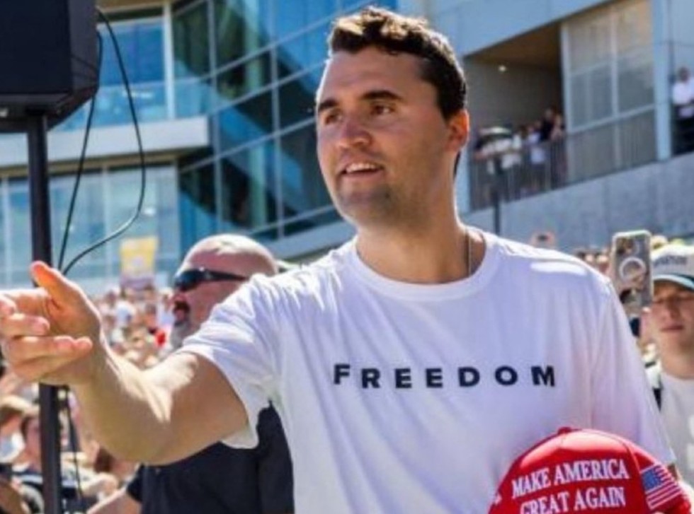 VIDEO. Şoc la Casa Albă. Charlie Kirk, apropiat al lui Trump, a fost împuşcat mortal. Se conturează ideea unui asasinat politic