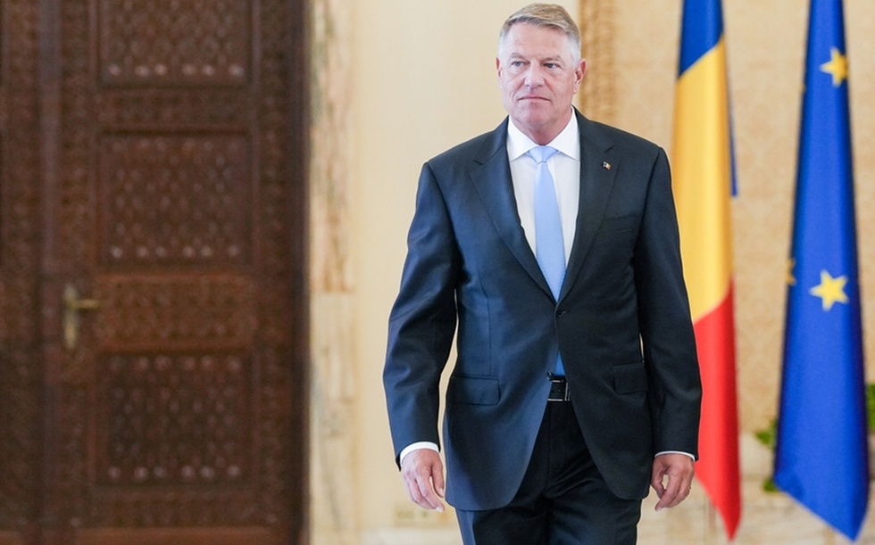 Klaus Iohannis, executat de ANAF: Fostul preşedinte a fost obligat să predea cheile casei din centrul Sibiului