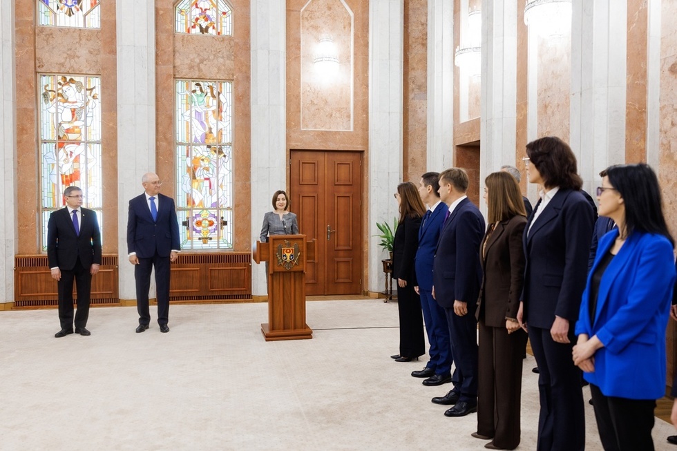 România nu este menţionată nici măcar o dată în programul de guvernare al noului guvern de la Chişinău