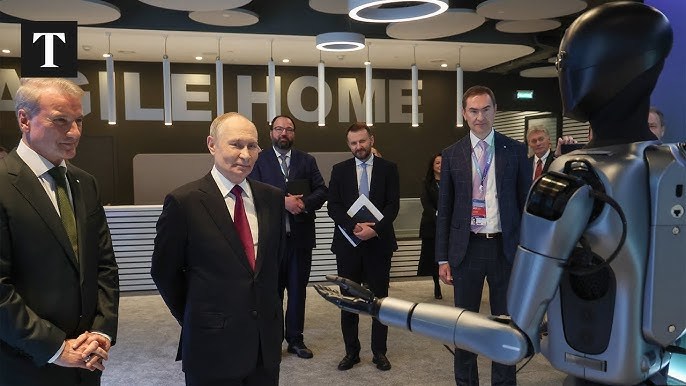 VIDEO. Vladimir Putin, faţă în faţă cu un robot umanoid care îi dansează