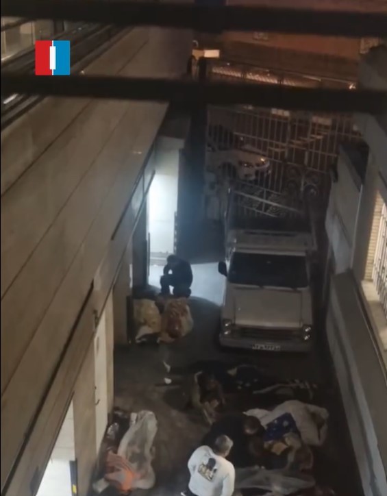 Proteste masive în Iran: Zeci de oameni ucişi, internetul tăiat, iar liderii ţării resping presiunile externe