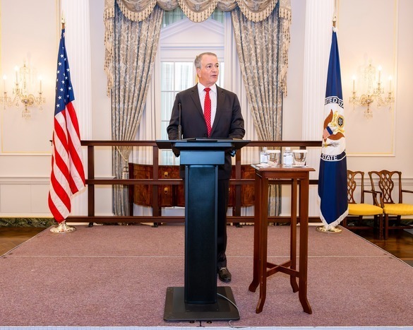 România poate revoluţiona sectorul energetic în Europa de Est, spune Darryl Nirenberg, ambasadorul SUA la Bucureşti

