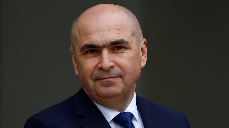 Ilie Bolojan: România riscă să plătească 3,5 miliarde către Pfizer / Guvernul vrea negocieri şi eşalonarea datoriei