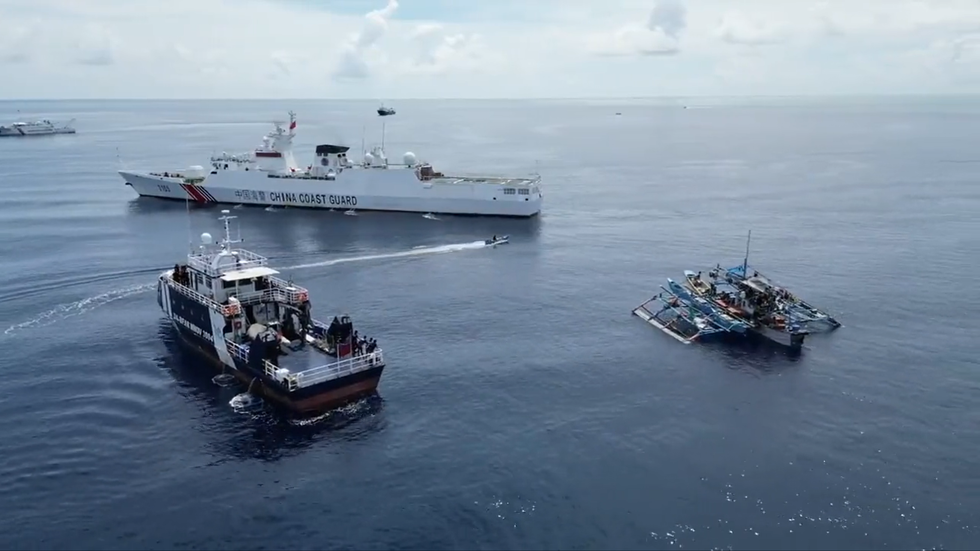 O sută de marinari români sunt blocaţi în Strâmtoarea Ormuz. Cum supravieţuiesc aceştia: „Sunt panicaţi oamenii”