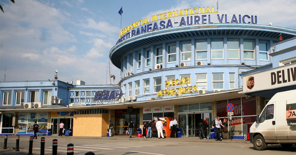 Conflict pe Aeroportul Băneasa între cinci pasageri. S-au bătut la aterizare, după o ceartă începută în avion