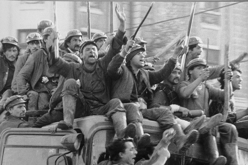 A treia oară nu e cu noroc: Dosarul Mineriadei, retrimis la Parchet de Înalta Curte de Casaţie şi Justiţie