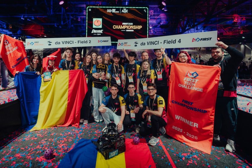 Performanţă remarcabilă pentru elevii români la Campionatul Mondial de Robotică. Finala s-a disputat între două echipe din România