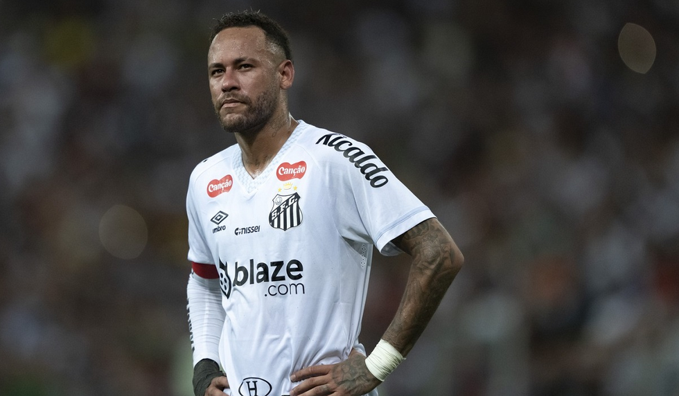 Scandal în fotbal, după ce Neymar l-a pălmuit pe fiul lui Robinho la antrenament. Brazilianul a prezentat scuze: „Mi-am pierdut cumpătul”